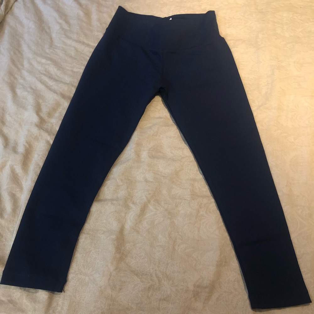 CLS Sportswear Capri Size L